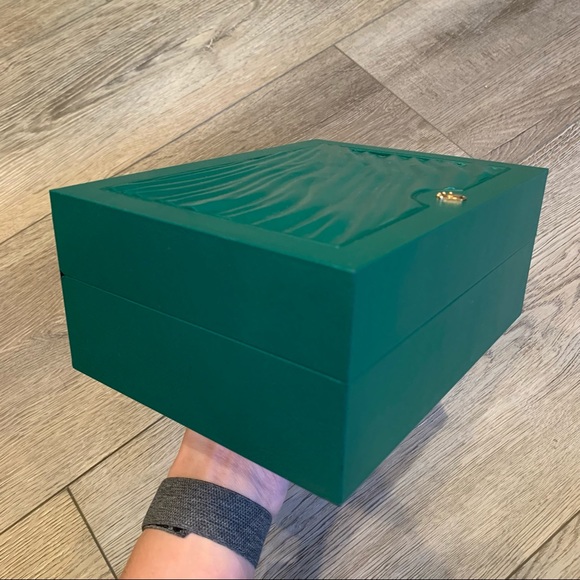 - Authentic Rolex watch box, tag & paperwork - Picture 5 of 9